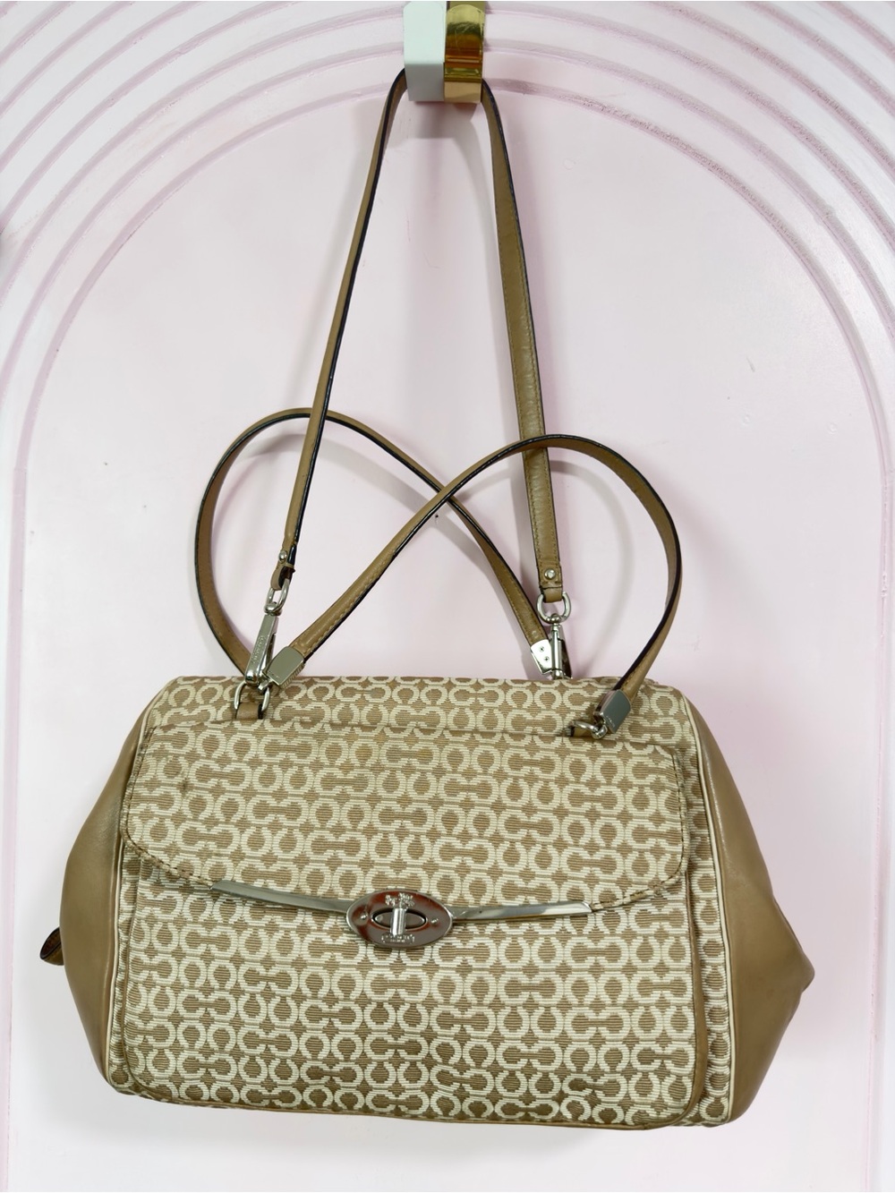 Coach 🎀Final Sale🎀Beige Signature Canvas Shoulder Bag with Tan Leather Trim